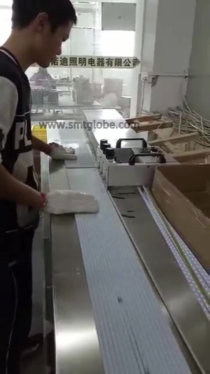 LED PCB Depaneling Machine working